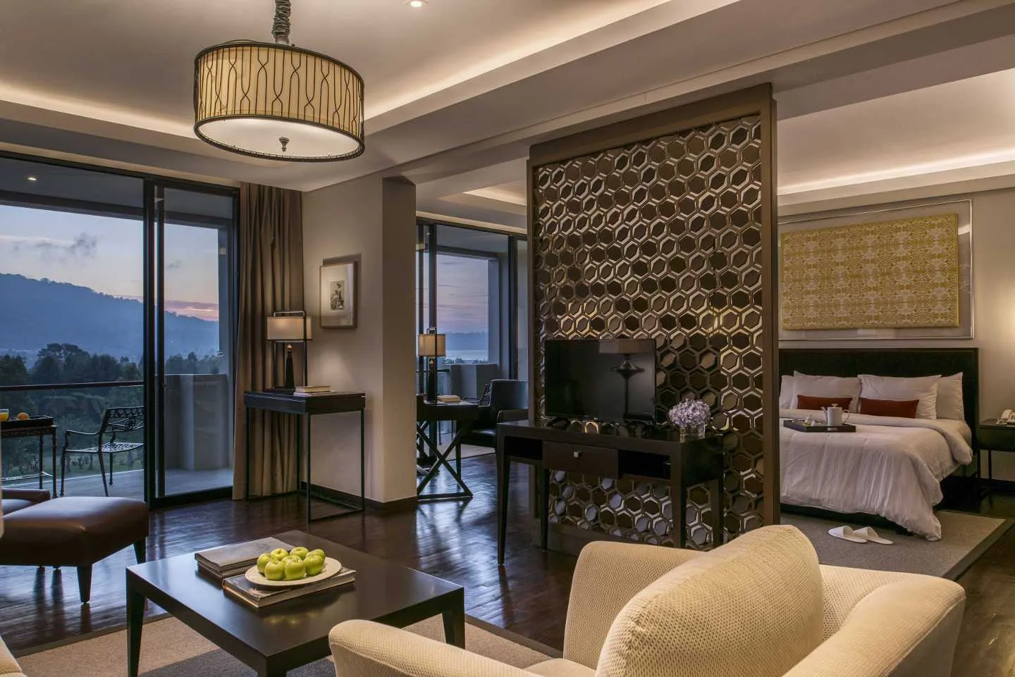 Golf View Deluxe Suite